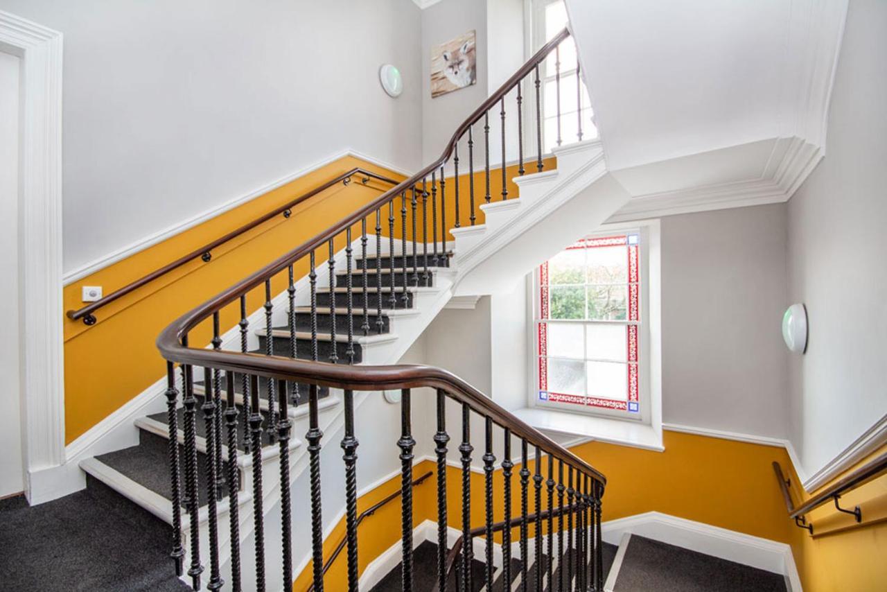 Flat 3 Barron House Apartment แนร์น ภายนอก รูปภาพ