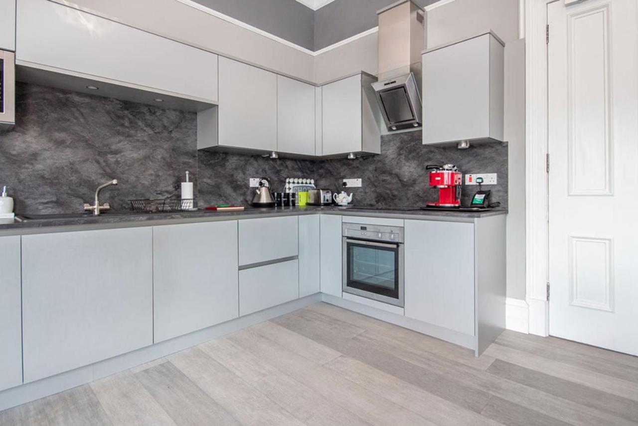 Flat 3 Barron House Apartment แนร์น ภายนอก รูปภาพ
