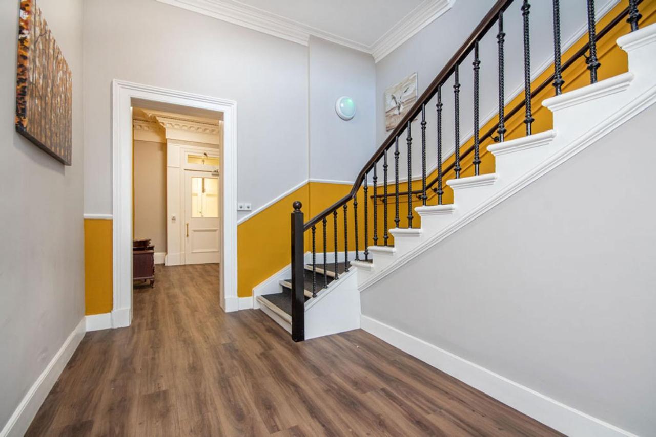 Flat 3 Barron House Apartment แนร์น ภายนอก รูปภาพ